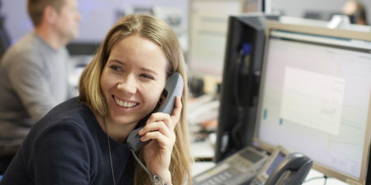 Female Statkraft employee on the phone